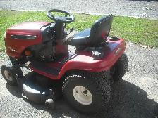 TRACTEUR À GAZON