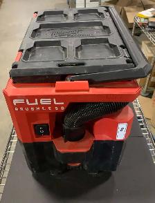 Milwaukee M18 FUEL 2.5 Gallon Wet/Dry Vacuum PACKOUT 0970-20 Mul