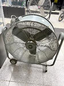 25"  Fan - Photo 2