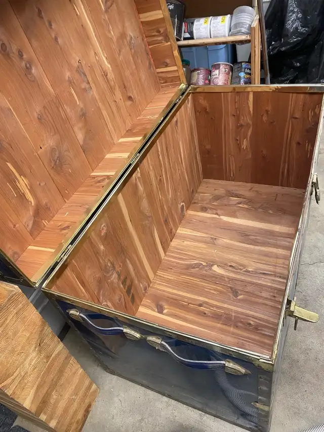 Cedar lined Trunk