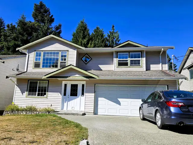 Spacious 4 Bed, 3 Bath Family Home in Sooke with in-Law Space!