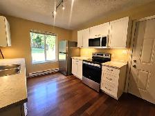 Spacious 4 Bed, 3 Bath Family Home in Sooke with in-Law Space! - Photo 6