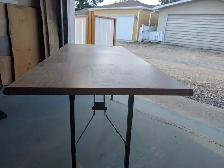 Table, crafts, family gatherings - Photo 3