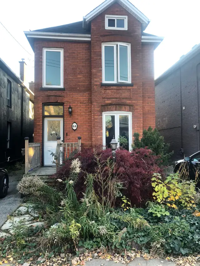 one bedroom with kitchen and bath in house