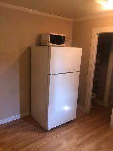 one bedroom with kitchen and bath in house - Photo 3