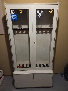 8 Guns display with 2 draw cabinet