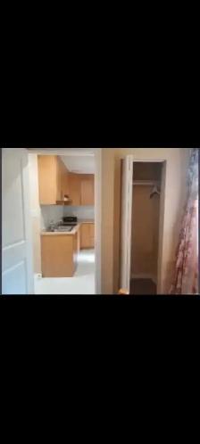 Room in Scarborough for Working Male. - Photo 3