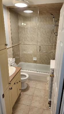 2-Bedroom Main & Upper Floor House – Downtown Brampton – Nov - Photo 7