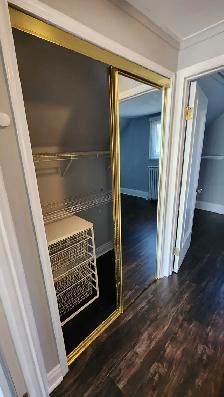 2-Bedroom Main & Upper Floor House – Downtown Brampton – Nov - Photo 12