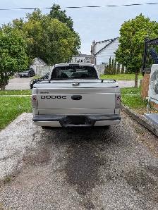 Selling a 2004 Dakota pick-up - Photo 2