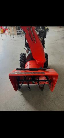 Ariens Deluxe Snowblower - Photo 2