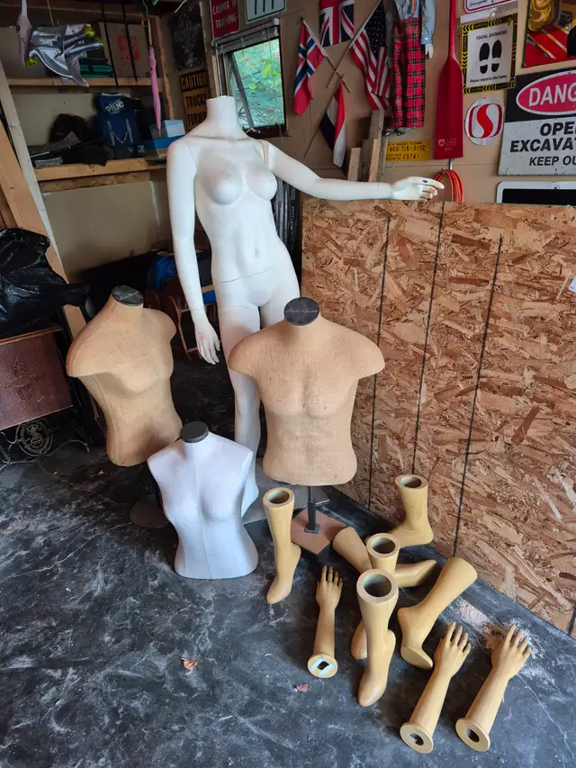 Halloween display pieces