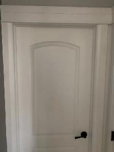 Primed interior doors and baseboards casing all trim supply/inst - Photo 3