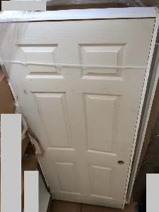 Primed interior doors and baseboards casing all trim supply/inst - Photo 10