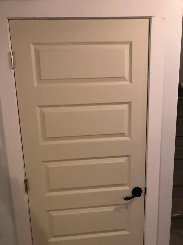 selling Interior doors slabs $200. any door style.Deliver and i