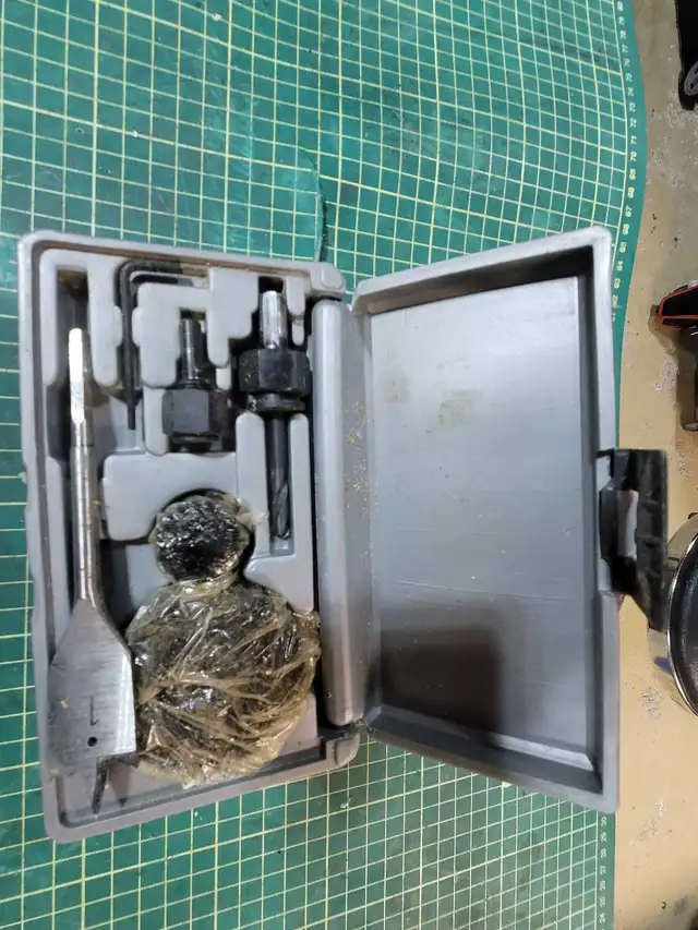 Hole Saw Kit