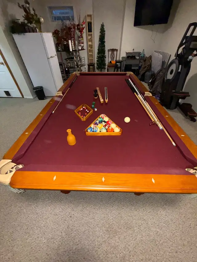 billiard table/ pool