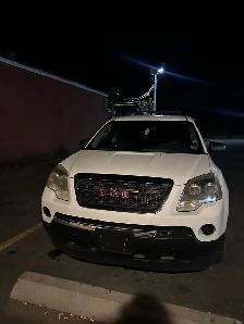 GMC Acadia - Photo 2