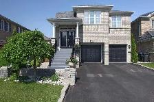 BEAUTIFUL 3-BEDROOM DETACHED HOME FOR RENT