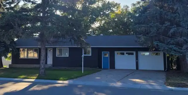 House For Sale - Macklin,  SK