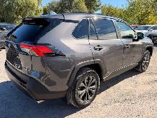 2023 Toyota RAV4 Hybrid XLE - Photo 6