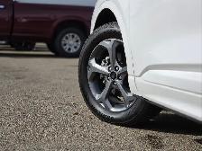 2024 Ford Escape ST-Line - Photo 12