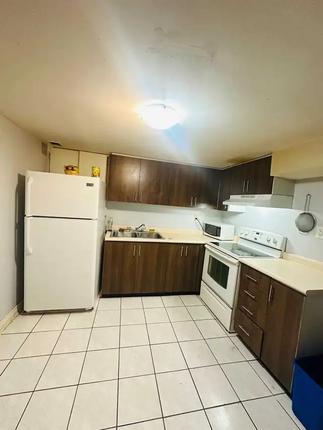Room for sharing (girl only) Oct 1st available