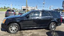 2004 Cadillac SRX - Photo 2