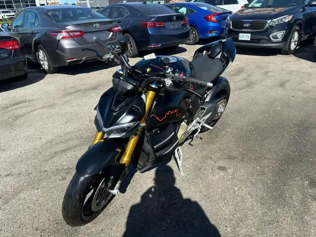 2022 Ducati Streetfighter V4 S