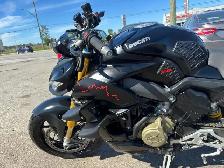 2022 Ducati Streetfighter V4 S - Photo 2