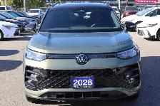 2026 Volkswagen Tiguan Comfortline R-Line Black Edition 4MOTION - Photo 2
