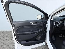 2022 Ford Edge TITANIUM / AWD / PANO / NAVI / LEATHER / HEATED & - Photo 10