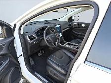 2022 Ford Edge TITANIUM / AWD / PANO / NAVI / LEATHER / HEATED & - Photo 12