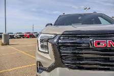 2027 GMC Terrain AWD Elevation - Photo 10