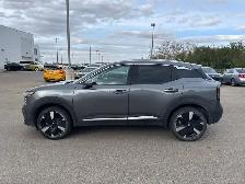 2025 Nissan Kicks SR - Photo 2