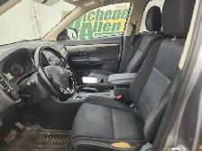 2016 Mitsubishi Outlander - Photo 14