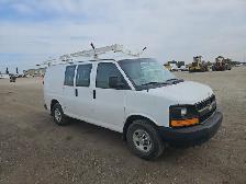 2012 Chevrolet Express - Photo 2