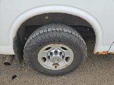 2012 Chevrolet Express - Photo 10