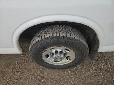 2012 Chevrolet Express - Photo 11