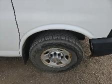2012 Chevrolet Express - Photo 12