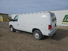 2014 Ford E-250 - Photo 4