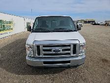 2014 Ford E-250 - Photo 8