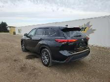 2021 Toyota Highlander Hybrid - Photo 3