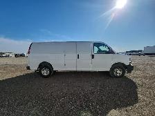 2020 Chevrolet Express - Photo 7