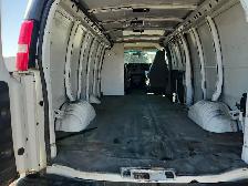 2020 Chevrolet Express - Photo 15