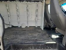 2020 Chevrolet Express - Photo 17