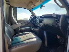 2020 Chevrolet Express - Photo 18