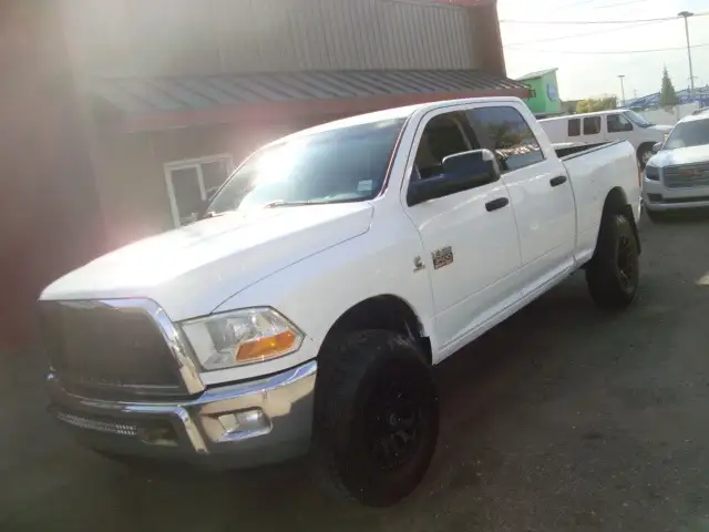 2012 Ram 3500 CREW CAB 4X4 SLT 6.7L DIESEL
