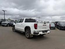 2024 GMC Sierra 1500 AT4 6.2L | Power Sunroof - Photo 4