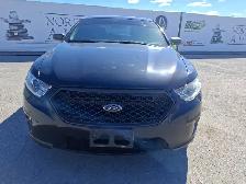 2017 Ford Taurus - Photo 2